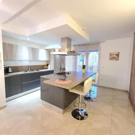 Nemo 빌라 포레치