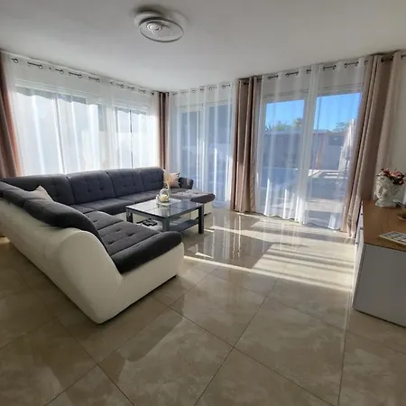 빌라 Nemo 포레치